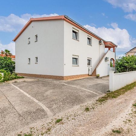 Beautiful Apartment In Vir With Wifi Luaran gambar